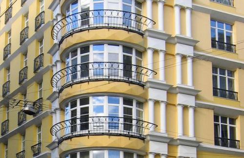 Французский балкон – что это такое, и какими бывают его разновидности