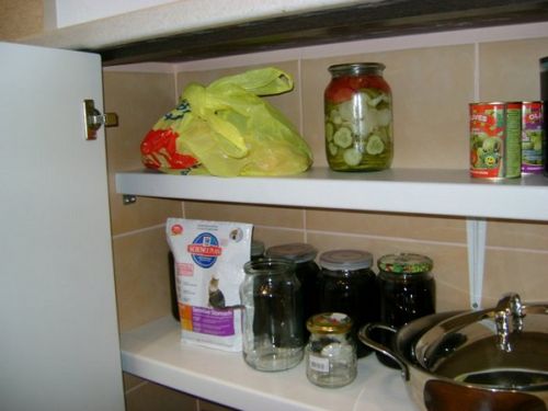 Холодильник под окном: обустройство ниши в хрущевке