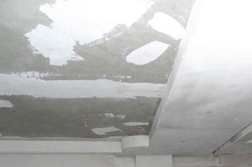 Как побелить потолок водоэмульсионной краской правильно, равномерно, чем побелить потолок в квартире, примеры на фото и видео