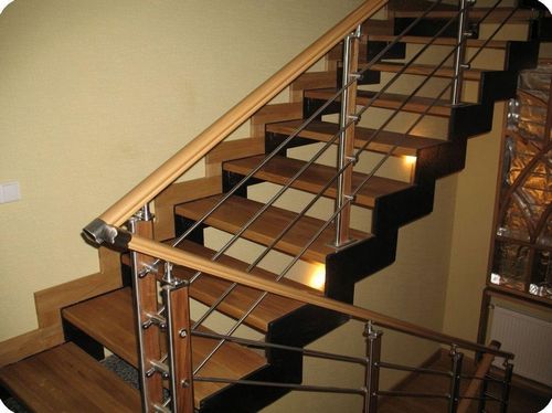 Лестницы из лиственницы: элементы ступеней, фото и изготовление, отзывы о лаке, плюсы и минусы производителя