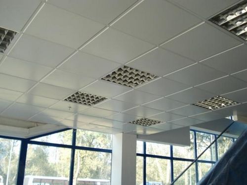 Расчет потолка Армстронг: комплектующие подвесной решетки, размер вентиляции, вес на 1 м² и составляющие