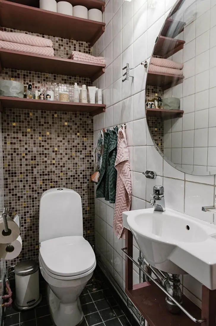 Декор маленькой ванной совмещенной с туалетом