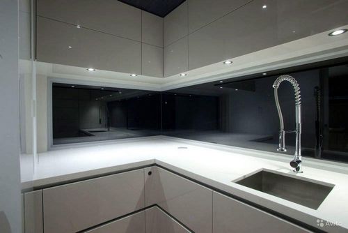 Белая глянцевая кухня: фото, верх и низ капучино, отзывы, интерьер угловых кухонь, видео