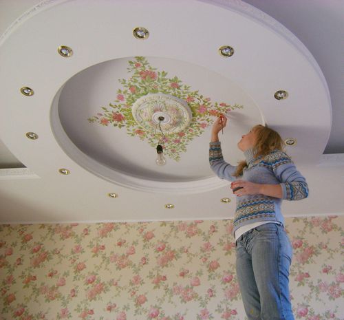 Декоративная отделка потолков: как сделать, материалы своими руками, дом и покрытие стен, идеи и фото, как обновить