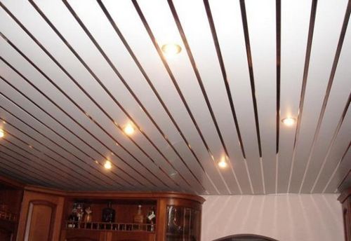 Декоративные потолки из гипсокартона, пенопласта и других материалов - фото различных варинатов дизайна