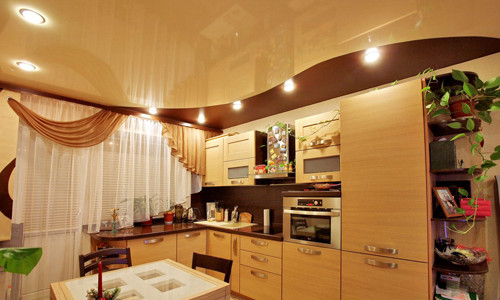 Дизайн подвесных потолков для кухни: оформление и освещение (фото и видео)
