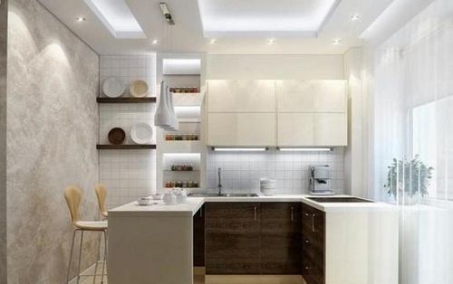 Для маленькой кухни какой потолок лучше?