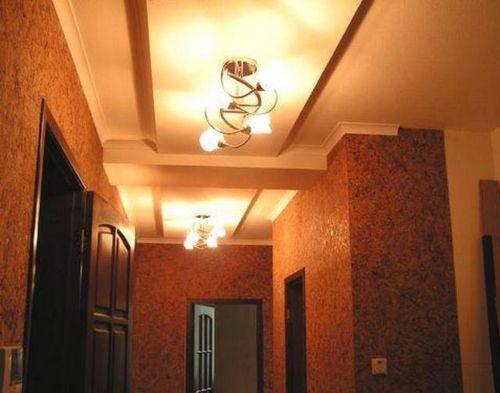 Гипсокартонные потолки в коридоре - достоинства, недостатки и варианты оформления