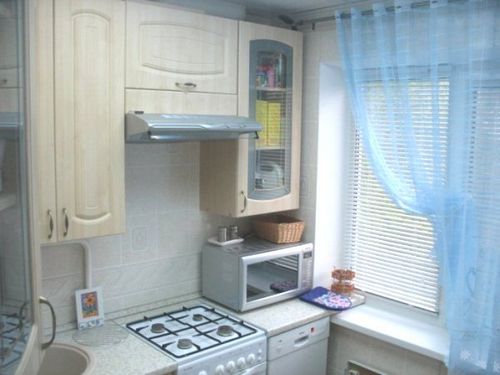 Интерьер кухни в классическом стиле: идеи для маленьких квартир