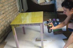 Как обновить старый стол своими руками: некоторые особенности (фото и видео)