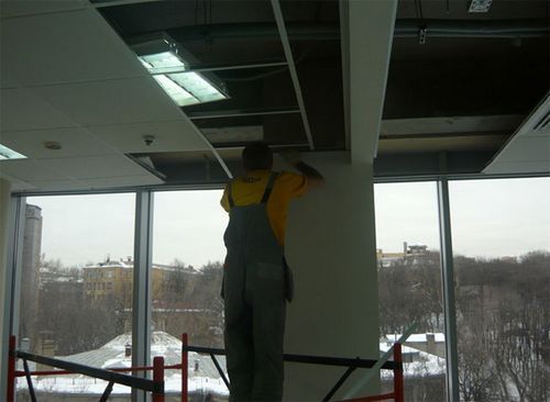 Как сделать расчет потолка армстронг, продумать расход материалов подвесной конструкции, фото +видео примеры