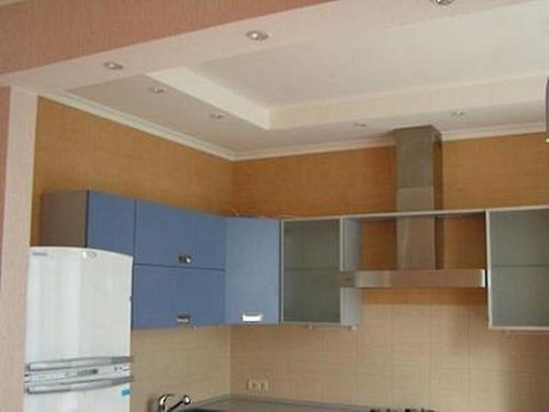 Какой потолок лучше сделать на кухне?