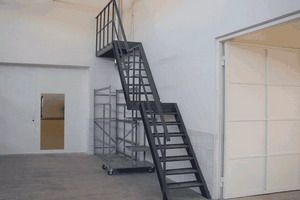 Конструкция и монтаж металлической лестницы своими руками: как отделать