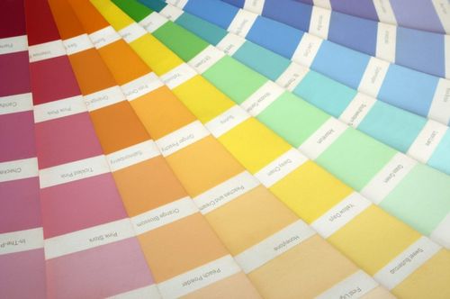 Краска для потолка в ванной комнате: выбор материала, покраска