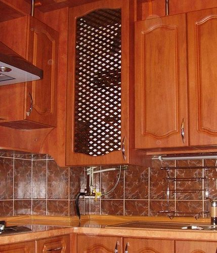 Кухни с газовой колонкой в хрущевке: фото ремонта, дизайн с холодильником, идеи интерьера, проекты планировки маленькой кухни
