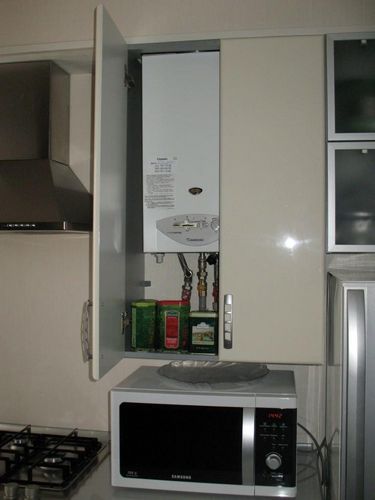 Кухни с газовой колонкой в хрущевке: фото ремонта, дизайн с холодильником, идеи интерьера, проекты планировки маленькой кухни