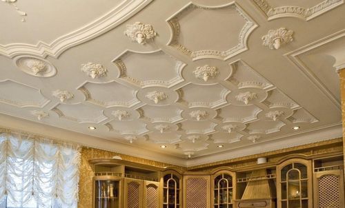 Лепнина на потолок: фото полиуретана на стене, дизайн и роспись, ремонт классический в квартире, декор и реставрация