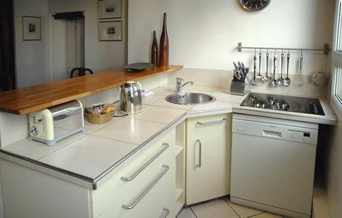 Малогабаритные кухни в маленькой квартире: оформление мини кухни, ремонт, видео-инструкция