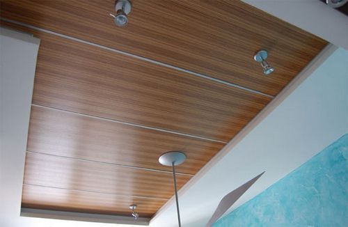 МДФ панели для потолка, как сделать монтаж и отделку поверхности, правильно обшить потолок потолочными панелями, фото и видео примеры