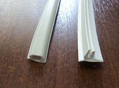 Монтаж маскировочной ленты для натяжных потолков