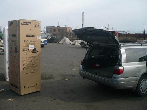 Можно ли перевозить холодильник лежа: в положении на боку в машине, перевозка стоя, транспортировка на расстояния
