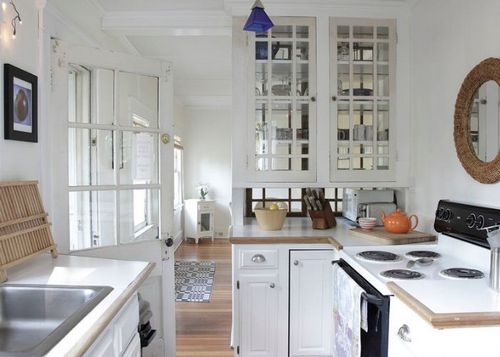 Навесные шкафы для кухни: размеры, подсветка, идеи декорирования.