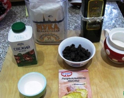 Оладьи с изюмом: на кефире или молоке, на дрожжах пышные, рецепт
