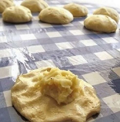 Пирожки с картошкой: картофельные с начинкой, рецепт с фото в духовке, печеные пирожки из картофельного пюре, калорийность, видео