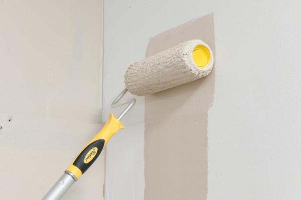 Покраска стен гаража: видео-инструкция по монтажу своими руками, чем покрасить, какой краской лучше, цена, фото