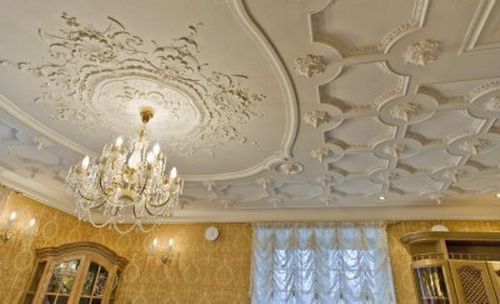 Полиуретановый декор для потолка - особенности и применение