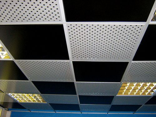 Расчет потолка Армстронг: комплектующие подвесной решетки, размер вентиляции, вес на 1 м² и составляющие