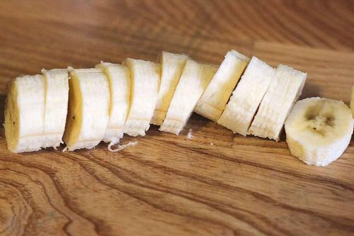 Шарлотка с бананами: рецепт с фото пошагово, с яблоками банановая шарлотка в мультиварке, с киви и бананом, как приготовить в духовке, видео