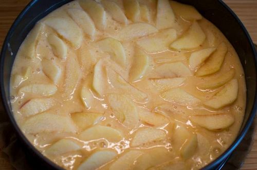 Шарлотка с яблоками рецепт со сметаной: в духовке на сметане, рецепт вкусной шарлотки, простые рецепты с фото пошагово, с кремом, видео