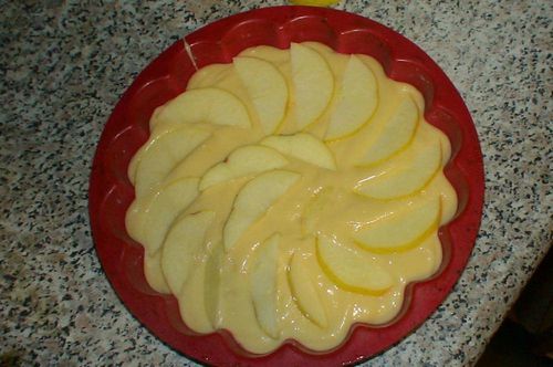 Шарлотка в микроволновке: рецепт с яблоками, как сделать с фото, в силиконовой форме, видео, как приготовить за 5 минут, за 15 минут сделать