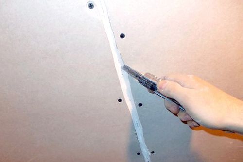 Шпаклевка потолка своими руками: выравниваем гипсокартон под покраску