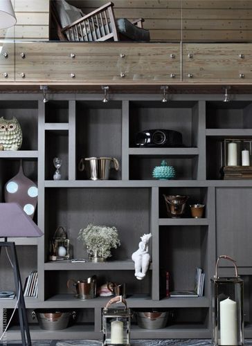 Стеллаж в гостиную: угловой в интерьере, фото шкафа для посуды, модули для книг, дизайн с тумбой и комодом