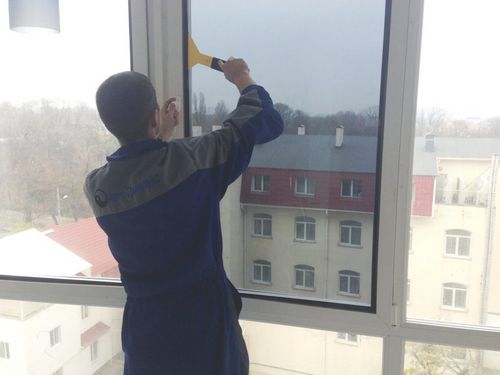 Тонировка балкона: как затемнить окна?
