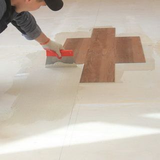 Укладка линолеума на бетонный пол: видео, как правильно положить линолеум на пол