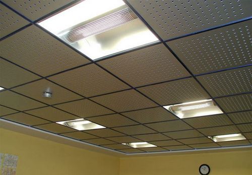 Виды отделки потолков, что лучше: побелка и покраска, обои или подвесные конструкции, подробно на фото и видео