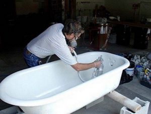 Восстановление эмали на чугунной ванне - как его сделать?
