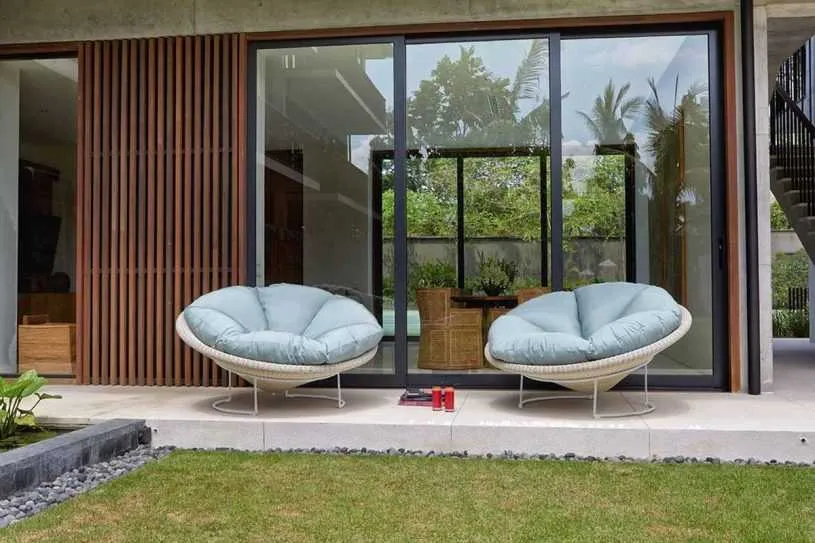 Садовая мебель - необычные варианты размещения на дачном участке (90 фото новинок)