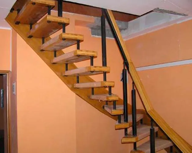 Лестницы в подвал из дома