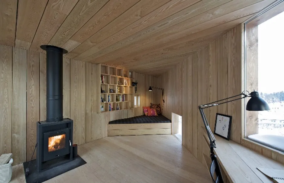 Норвежский дом интерьер печь